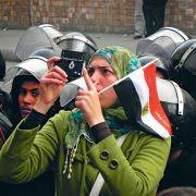 Egyptiske demonstranter tok bilder og filmet protestene. Alle foto: SCANPIX