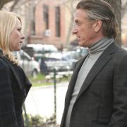 Joseph Wilson og Valerie Plame Wilson spilles av Sean Penn og Naomi Watts.